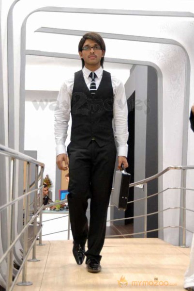 Latest Exclusive Photo Gallery Of Allu Arjun's Arya-2 