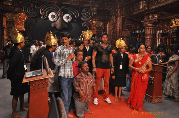 Manushulatho Jagratha Onlocation Photos 