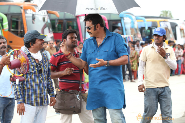 Masala Movie Working Stills 