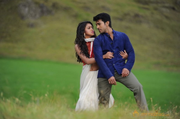 Naayak Movie Latest Gallery 