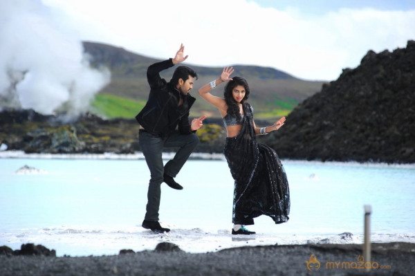 Naayak Movie Latest Gallery 