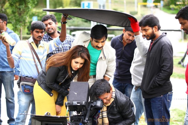 Raasi Khanna in Bengal Tiger Telugu Movie Working Stills