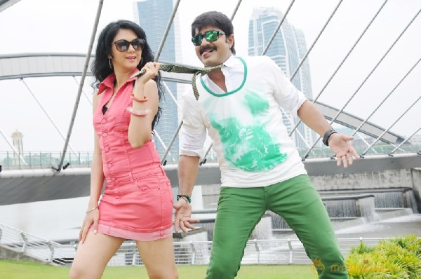 Veediki Dookudekkuva Movie Stills