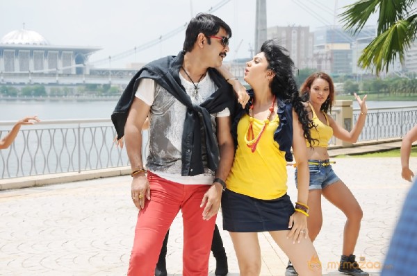 Veediki Dookudekkuva Movie Stills