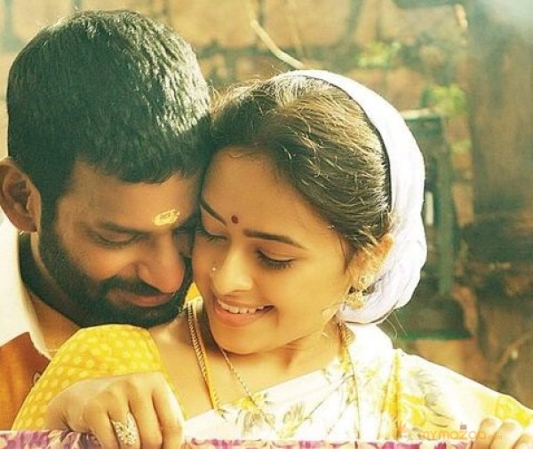 Vishal's Rayudu Movie New Stills