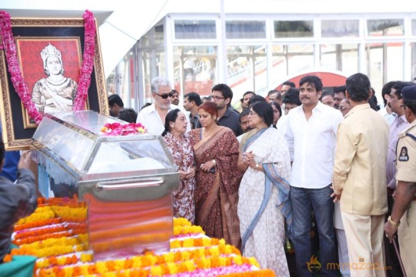 Celebrities pay homage to ANR Photos - 1 