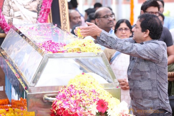 Celebrities pay homage to ANR Photos - 3 