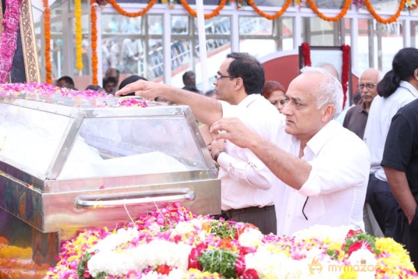 Celebrities pay homage to ANR Photos - 5 