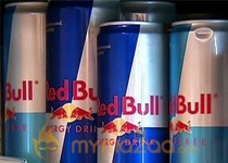 Woman claims drinking Red Bull causing vision damage