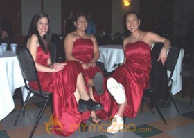 Bride in the Sports Shoe