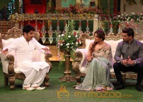 Bipasha Basu and Karan Singh on The Kapil Sharma Show photo 21