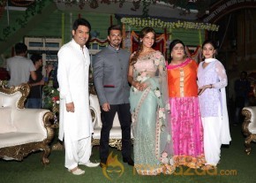 Bipasha Basu and Karan Singh on The Kapil Sharma Show photo 3