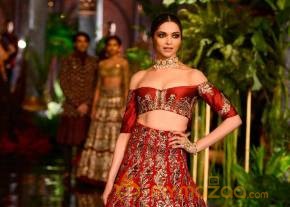 Deepika Padukone Ramp Walk Stills photo 4