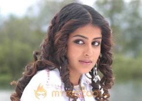 Cute genelia d souza Photo Gallery photo 5