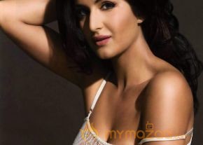 Katrina Kaif Latest Hot Photos photo 11