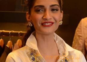 Sonam Kapoor Stills From Raghavendra Rathore Store Launch photo 4