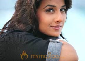 Cute and Hot Vidya Balan Photo Gallery photo 32