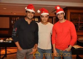 3 Idiots Celebrate Christmas  photo 12