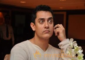 3 Idiots Celebrate Christmas  photo 9