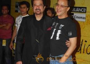 3 Idiots Premier Show  photo 23