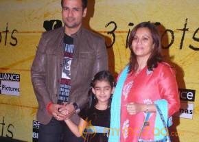 3 Idiots Premier Show  photo 38