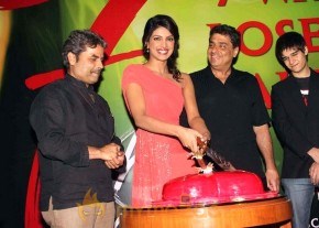 7 Khoon Maaf event pic