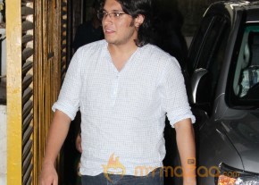 Aamir & Junaid Watch Grand Masti  photo 5