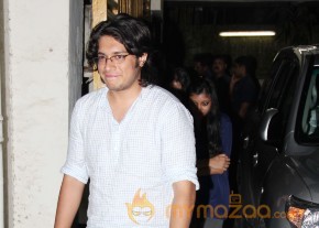 Aamir & Junaid Watch Grand Masti  photo 6