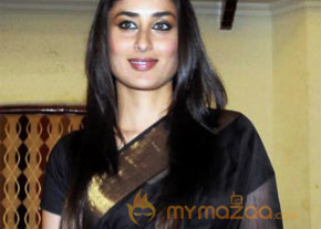 Aamir khan and Kareena kapoor in Promotion of 3 idiots   photo 2