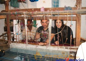 Aamir khan and Kareena kapoor in Promotion of 3 idiots   photo 17