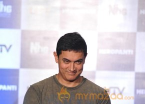 Aamir Khan At Heropanti First Look Launch photo 42