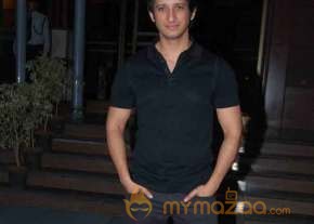 Aamir Promotes 3 Idiots  photo 6