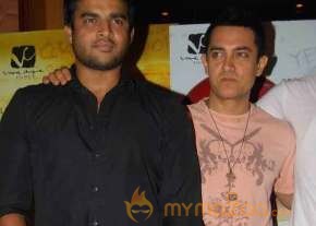 Aamir Promotes 3 Idiots  photo 4