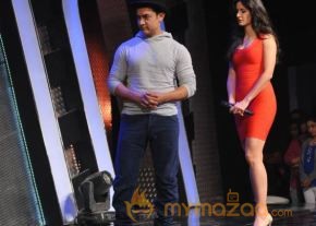 Aamir,Katrina launch Dhoom 3 merchandise Photos photo 11