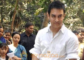 Aamir Khan celebrates 45th birthday photo 5