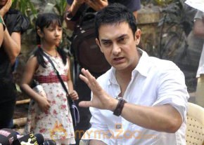 Aamir Khan celebrates 45th birthday photo 18
