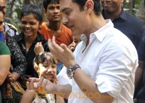 Aamir Khan celebrates 45th birthday photo 12