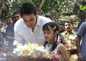 Aamir Khan celebrates 45th birthday photo 23