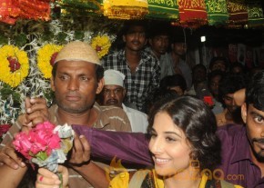 Actress Vidya Balan Latest Photo Gallery photo 19