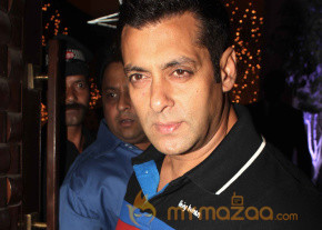 Aishwarya Rai and Salaman khan at Christmas Party Photos photo 15