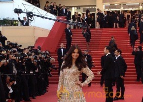 Aishwarya Rai At Cannes Film Festival Day 2  photo 16