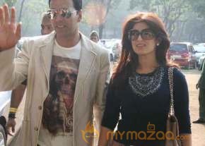 Akshay Kumar and Twinkle Khanna at Mid-Day race  photo 9