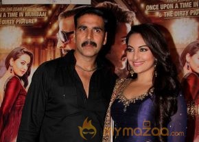 Akshay Kumar Sonakshi Sinha New Photos photo 7