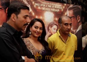 Akshay Kumar Sonakshi Sinha New Photos photo 13