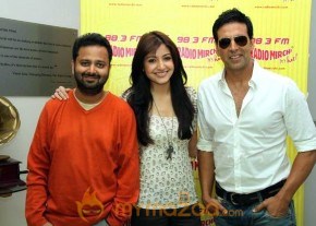 Akshay &amp; Anushka Sharma Launched Patiala House music photo 12