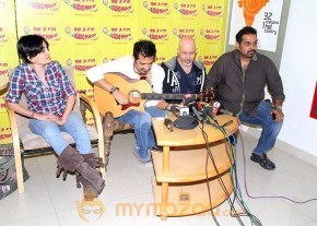 Akshay &amp; Anushka Sharma Launched Patiala House music photo 4