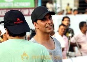 Akshay, Deepika at Housefull Cricket Match