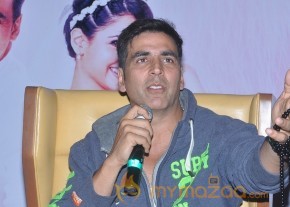 Akshay,Tamanna Promotes Entertainment Movie Photos photo 59