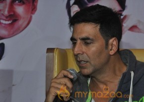Akshay,Tamanna Promotes Entertainment Movie Photos photo 44