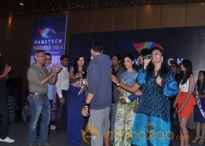 Akshay,Tamanna Promotes Entertainment Movie Photos photo 84